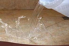 辛集漏水维修 免砸砖防水材料该如何施工